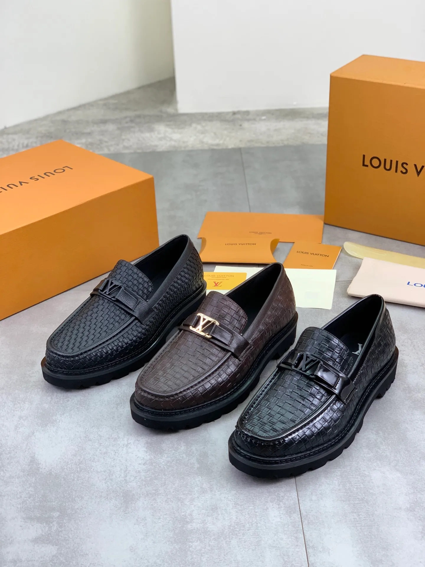 Factory price P820 💎💎💎LOUIS VUITTON [Louis Vuitton] - LV men's business casual leather shoes, luxurious and noble 👞All imported original cowhide, just to create a more comfortable wearing experience, upper: original high-end calfskin ➕Imported soft cowhide lining, original lightweight foam outsole ✔️ Color: 6️⃣colors available Size: 39-44 (38.45 46 can be customized (non-returnable)